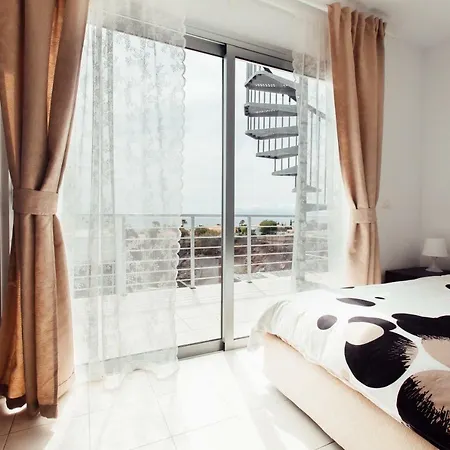 アパート Duplex With Ocean View カジャオ・サルバヘ