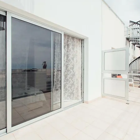 Duplex With Ocean View * 칼라오살바헤
